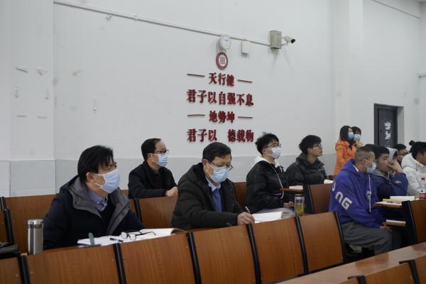 校党委书记率党委班子深入一线课堂把脉思政课(图3) 校党委书记率党委班子深入一线课堂把脉思政课(图3)