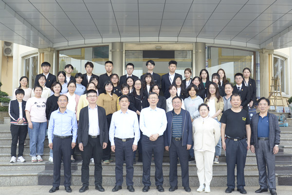 304永利集团举行思政课集体备课会(图1) 304永利集团举行思政课集体备课会(图1)