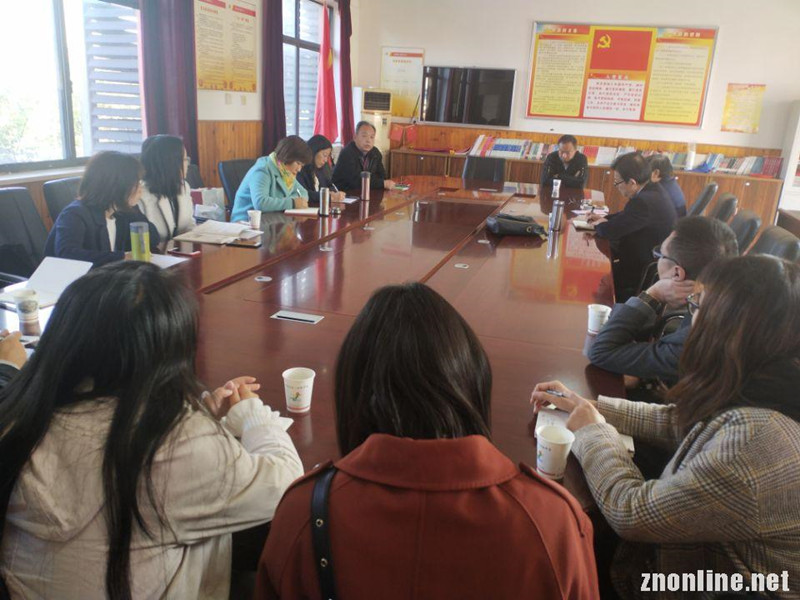 304永利集团大中小学思政课一体化建设研究中心教师赴江夏区两所中学听课座谈(图2)