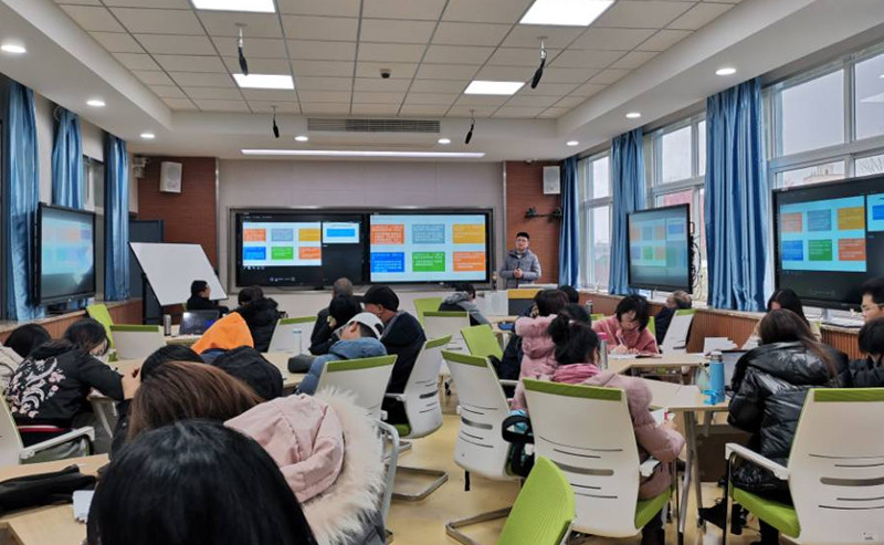 304永利集团副院长向全校教师作总体国家安全观培训(图2) 304永利集团副院长向全校教师作总体国家安全观培训(图2)