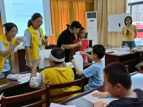 304永利集团思政课教师赴云梦指导学生开展暑期社会实践活动(图4) 304永利集团思政课教师赴云梦指导学生开展暑期社会实践活动(图4)