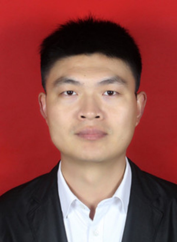 304永利集团思政课名师——曾晓辉(图1) 304永利集团思政课名师——曾晓辉(图1)